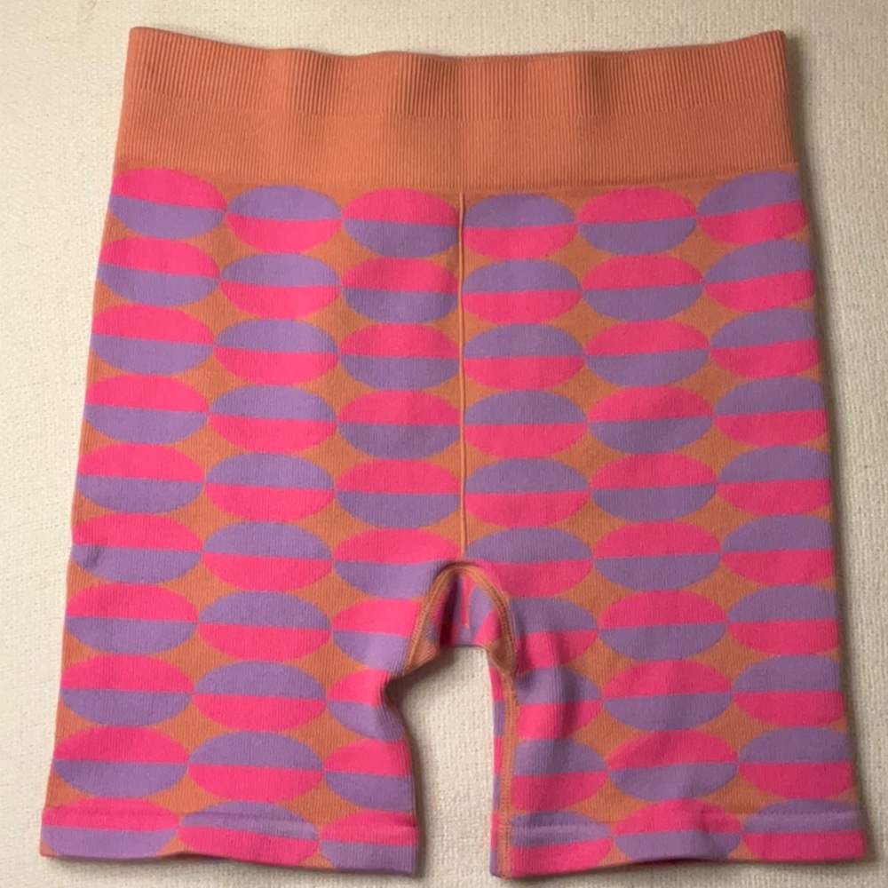 FABLETICS Seamless‎ High waisted 9” shorts size M